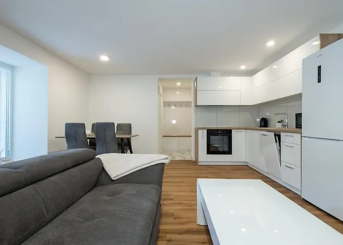 3-modern 1min From The Center דירה